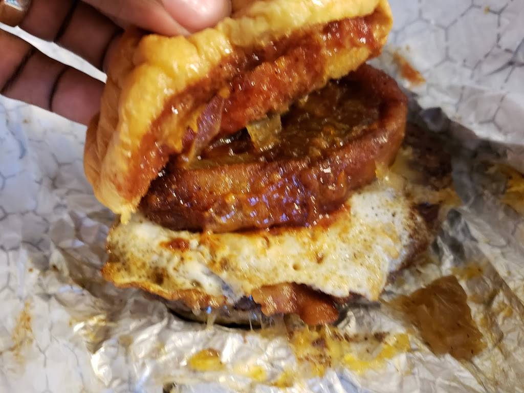 Bovine Burgers | restaurant | 76b W Railroad Ave, Jamesburg, NJ 08831, USA | 7326561666 OR +1 732-656-1666