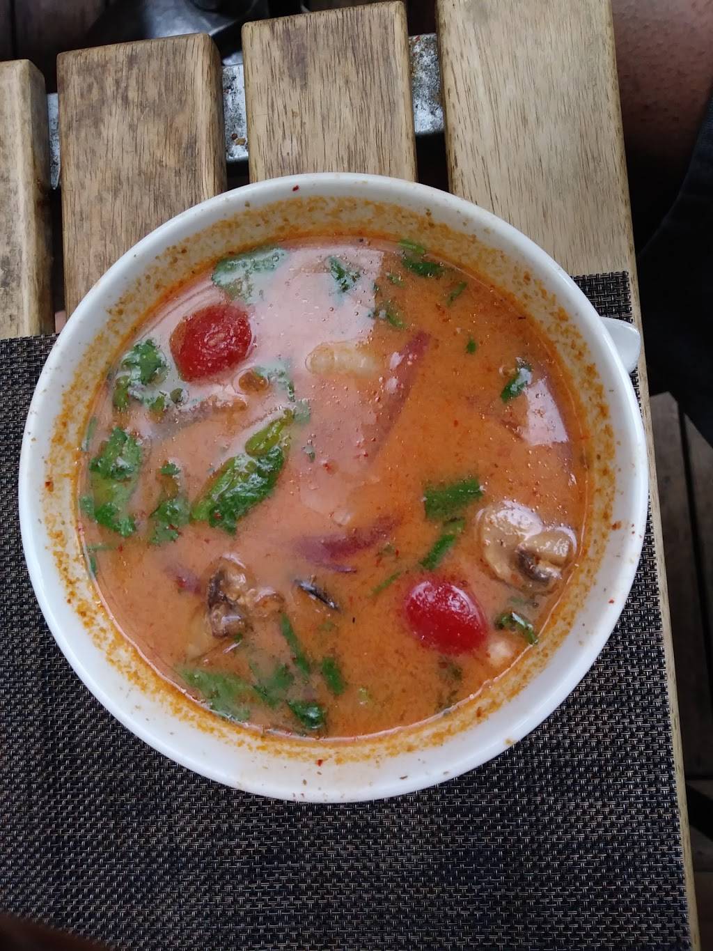 Chop-Shop | restaurant | 254 10th Ave, New York, NY 10001, USA | 2128200333 OR +1 212-820-0333