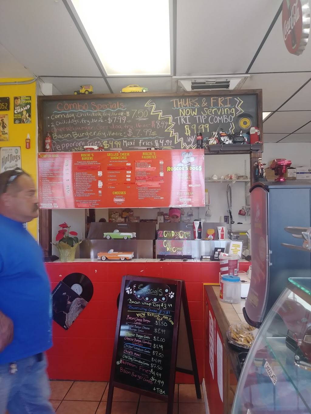 Roscoe’s Dogs | restaurant | 1962 Whitson St, Selma, CA 93662, USA | 5598983060 OR +1 559-898-3060