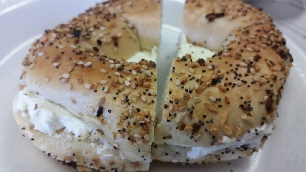 Minervinis New York Bagel Co | restaurant | 1016-212 Old Folkstone Rd, Sneads Ferry, NC 28460, USA | 9103273939 OR +1 910-327-3939