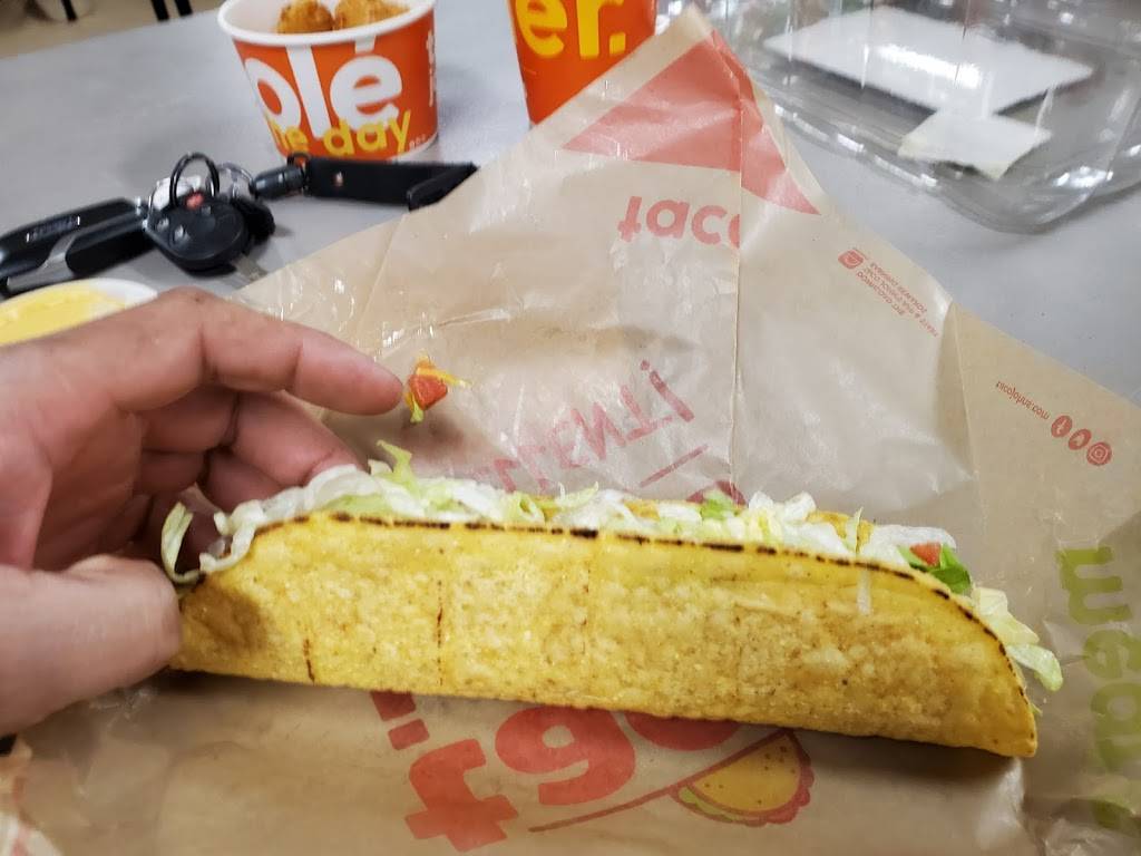 Taco Johns | restaurant | 109 Lemieur St, Little Falls, MN 56345, USA | 3206322754 OR +1 320-632-2754