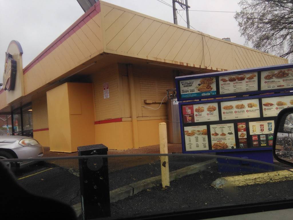 Churchs Chicken | restaurant | 2275 Elvis Presley Blvd, Memphis, TN 38106, USA | 9019482995 OR +1 901-948-2995