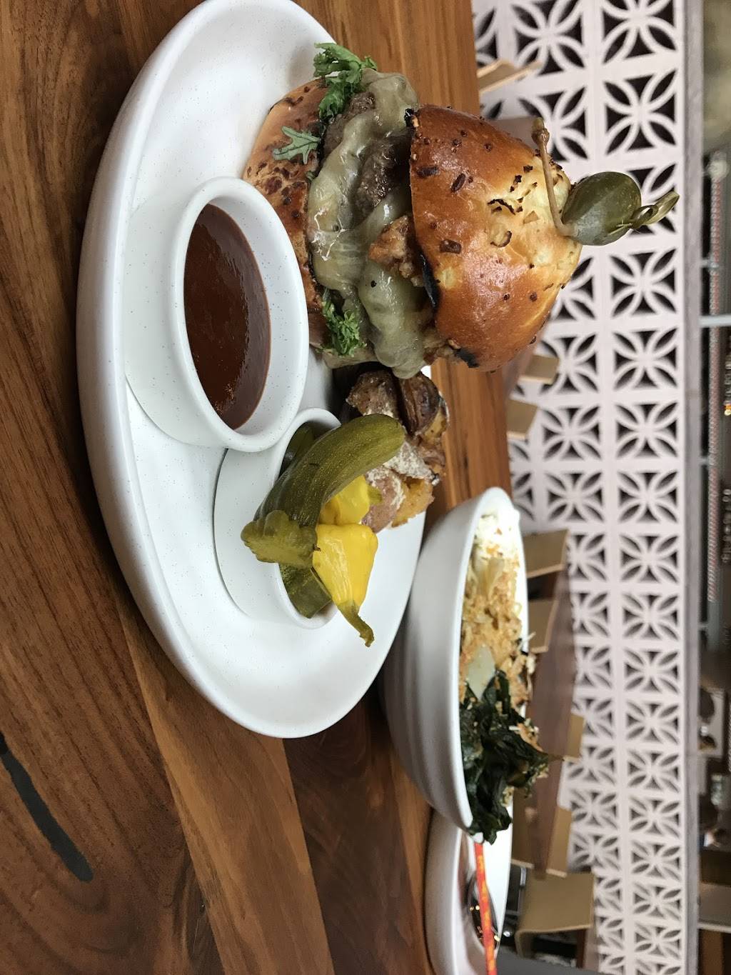 Nolo | restaurant | 687 State St, New Haven, CT 06511, USA | 2038917704 OR +1 203-891-7704