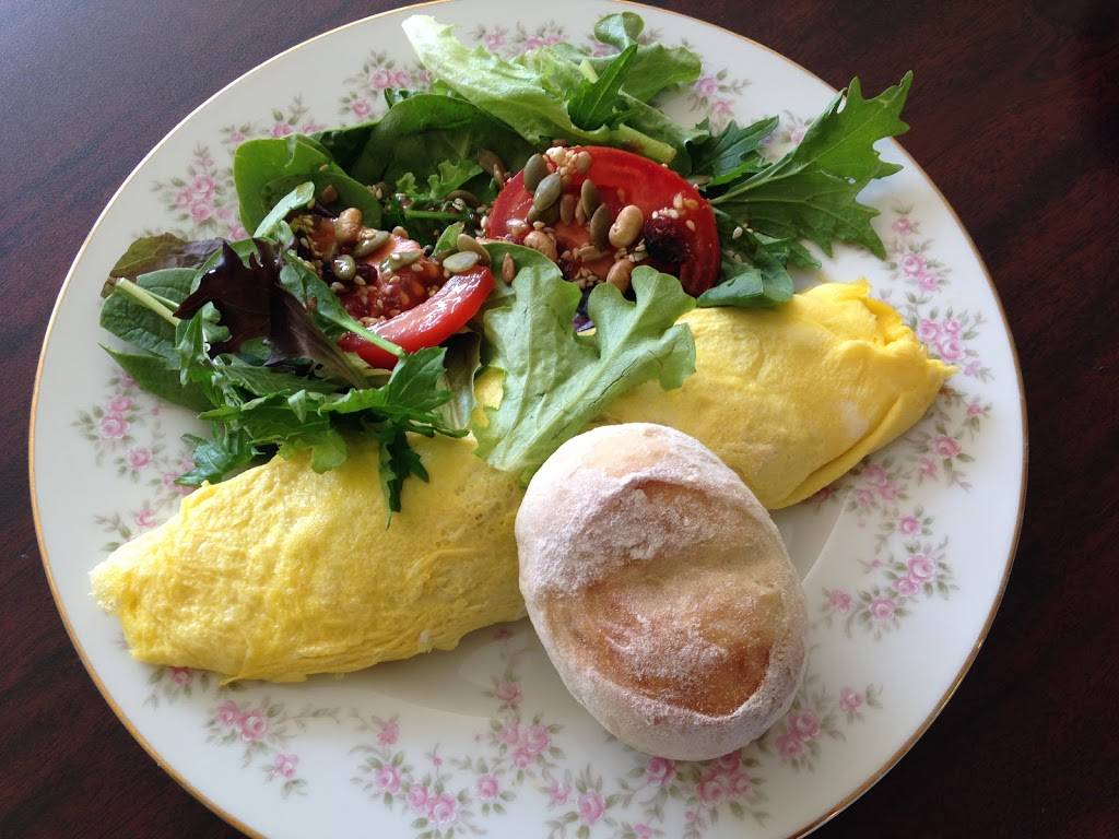 Isabellas Boutique Restaurant | restaurant | 2066 Queen St E, Toronto, ON M4E 1C9, Canada | 4166995050 OR +1 416-699-5050