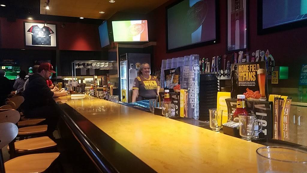 Buffalo Wild Wings | restaurant | 838 E McGalliard Rd, Muncie, IN 47303, USA | 7652849464 OR +1 765-284-9464