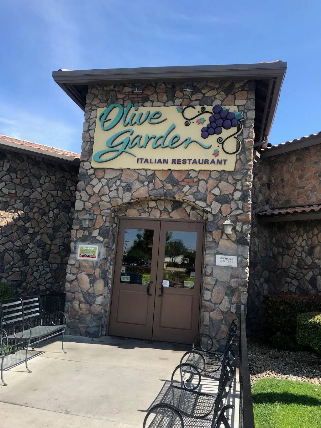 Olive Garden Italian Restaurant | meal takeaway | 3140 Naglee Rd, Tracy, CA 95304, USA | 2098359926 OR +1 209-835-9926