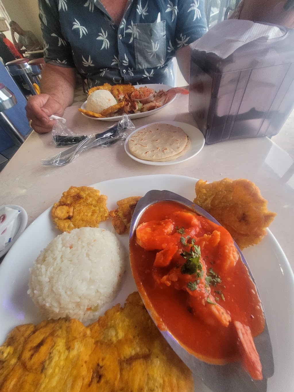 El Atlakat | restaurant | 2273 NW 7th St, Miami, FL 33125, USA | 3056432545 OR +1 305-643-2545