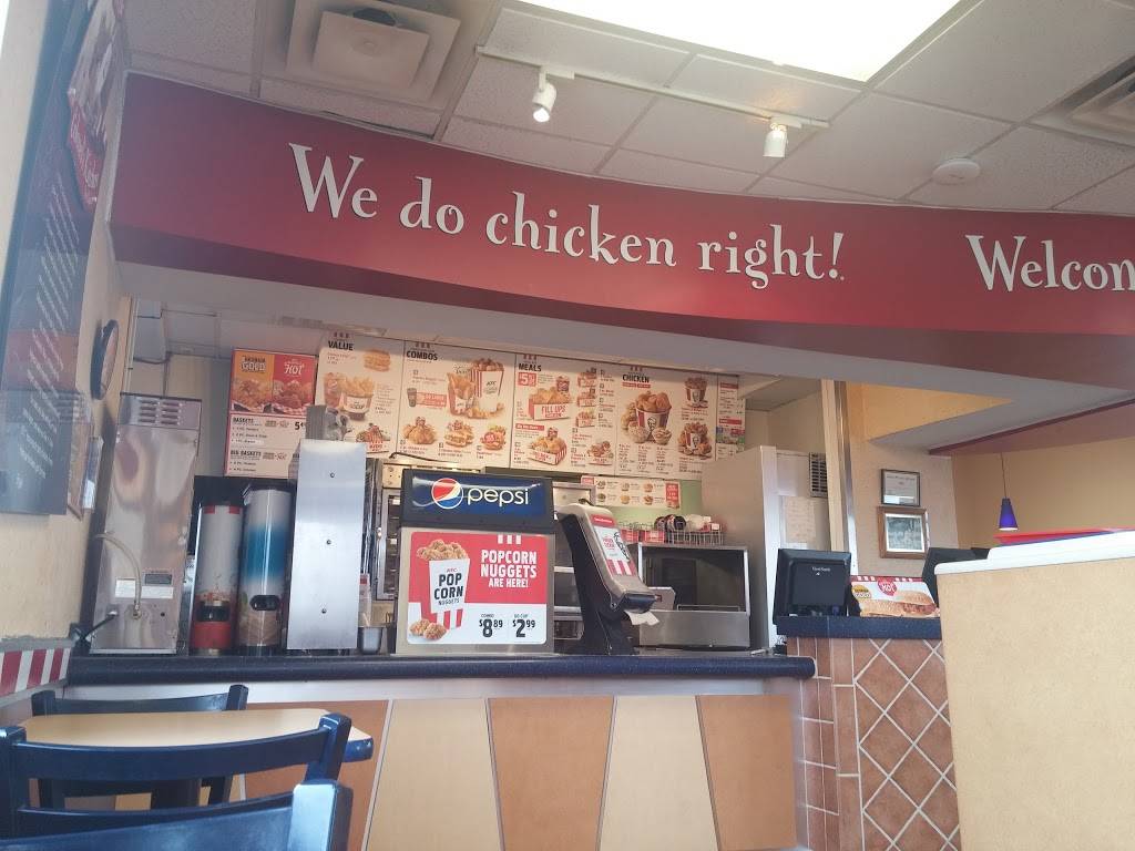 KFC | restaurant | 101 Walton St W, Willard, OH 44890, USA | 4199351341 OR +1 419-935-1341