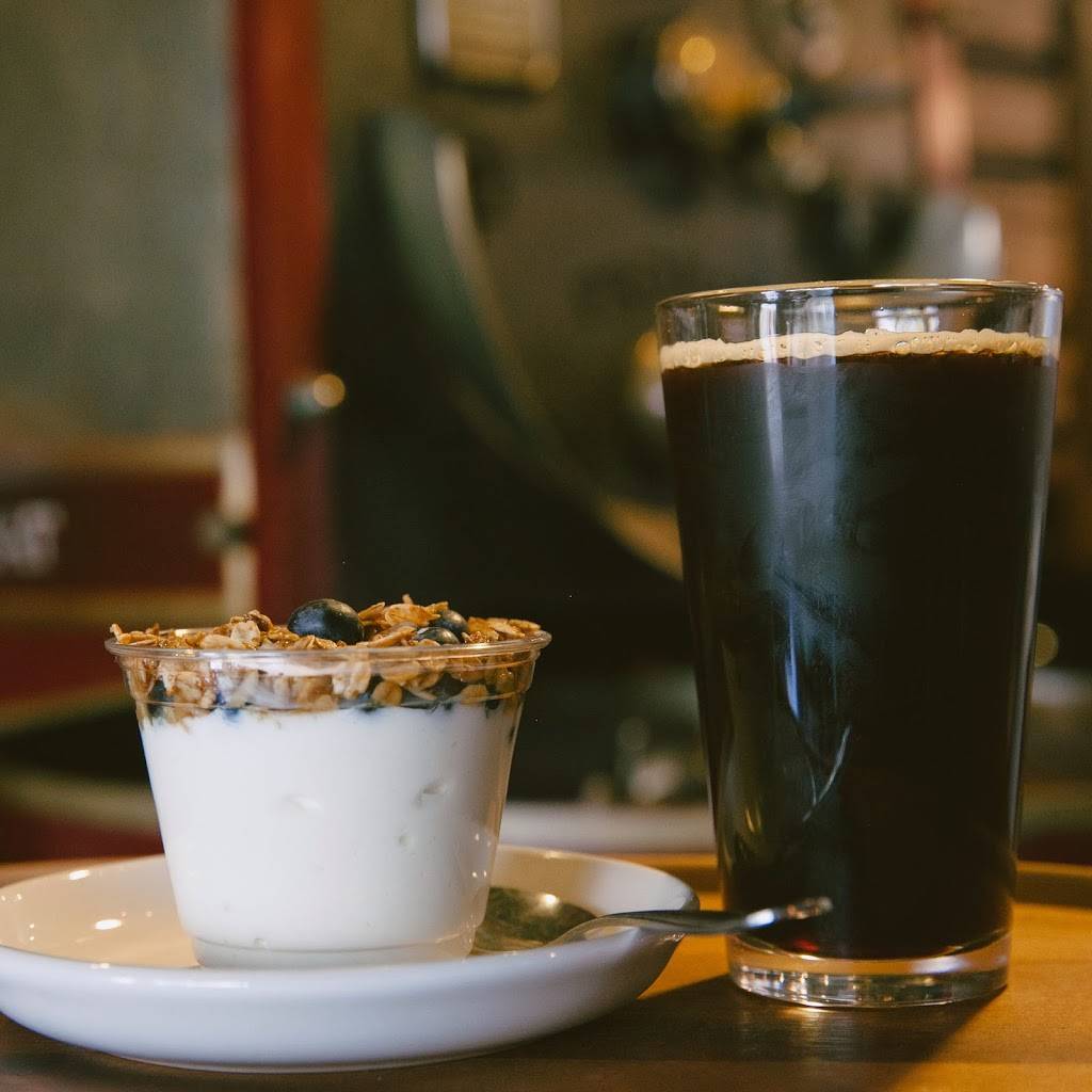 Smelly Cat Coffee House & Roastery | cafe | 514 E 36th St, Charlotte, NC 28205, USA | 7043749656 OR +1 704-374-9656