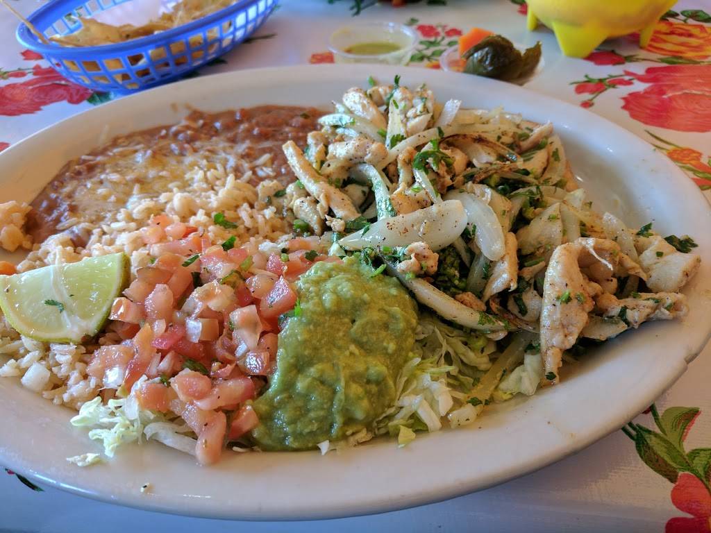 Mariscos Las Palmas | restaurant | 777 E Vista Way #206, Vista, CA 92084, USA | 7609459261 OR +1 760-945-9261