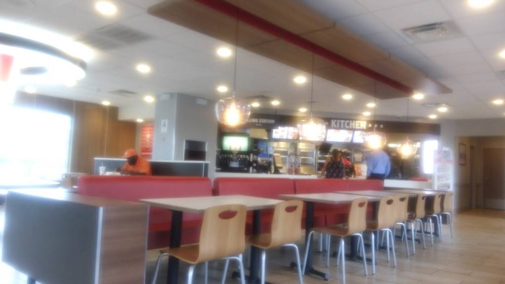 KFC | restaurant | 3400 Bardstown Rd, Louisville, KY 40218, USA | 5024595914 OR +1 502-459-5914