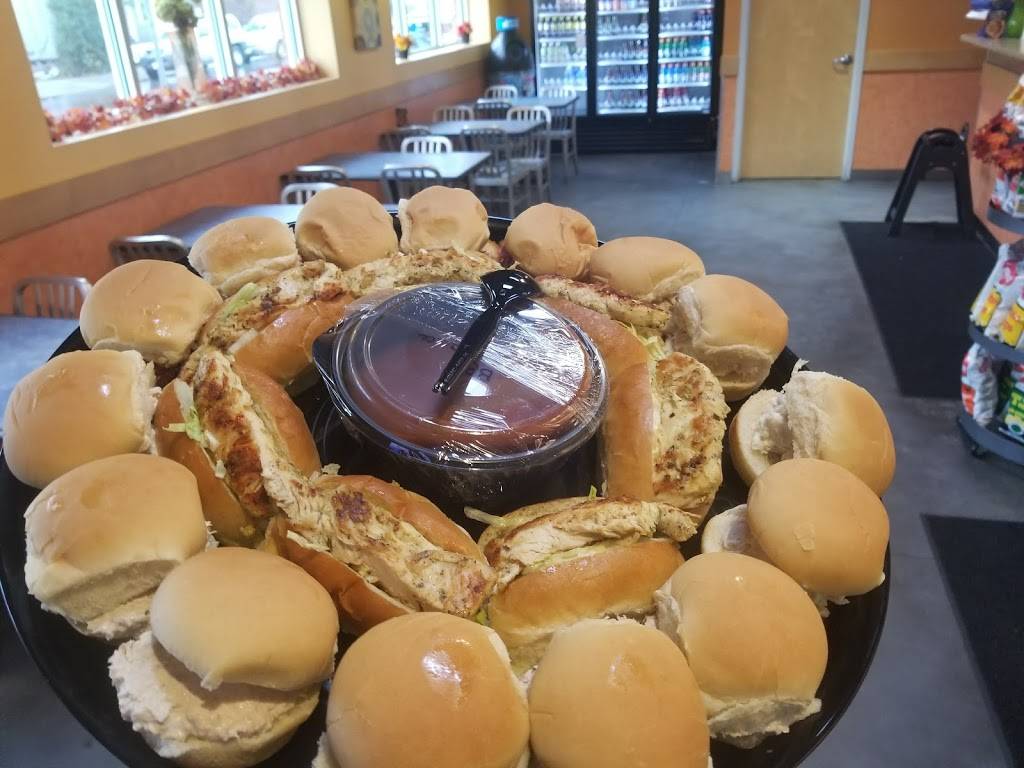 Johns Roast Beef | restaurant | 111 Western Ave, Lynn, MA 01904, USA | 7815956105 OR +1 781-595-6105