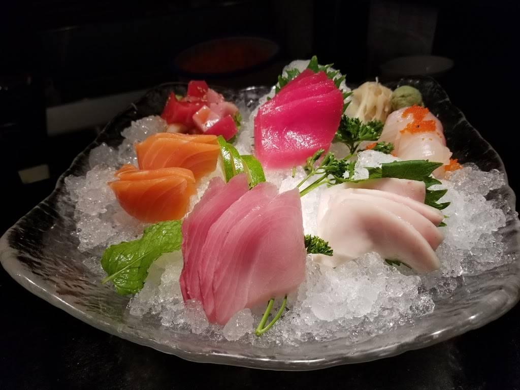 Bonsai Thai & sushi | restaurant | 14240 SW 8th St, Miami, FL 33184, USA | 3052207755 OR +1 305-220-7755