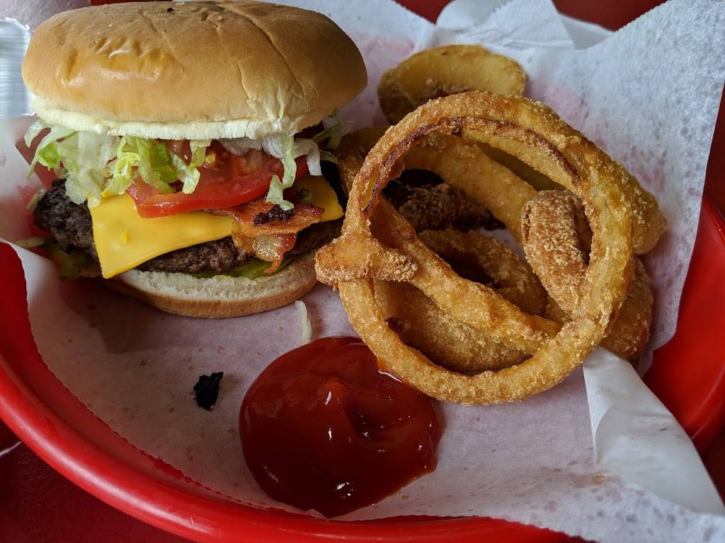 Yonah Burger | restaurant | 2051 Helen Hwy, Cleveland, GA 30528, USA | 7068654791 OR +1 706-865-4791