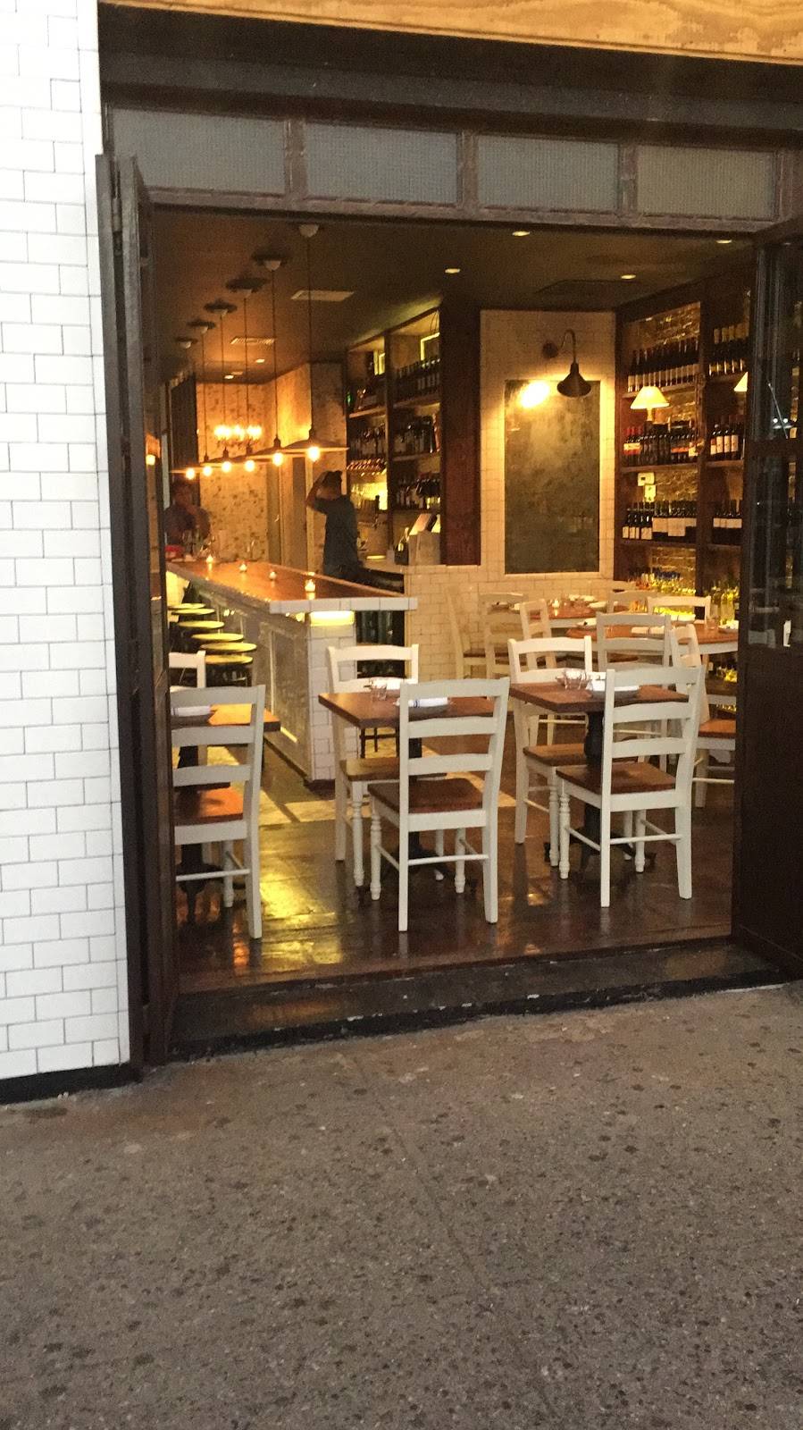 Anchor Heights | restaurant | 575 W 207th St, New York, NY 10034, USA | 6468959686 OR +1 646-895-9686