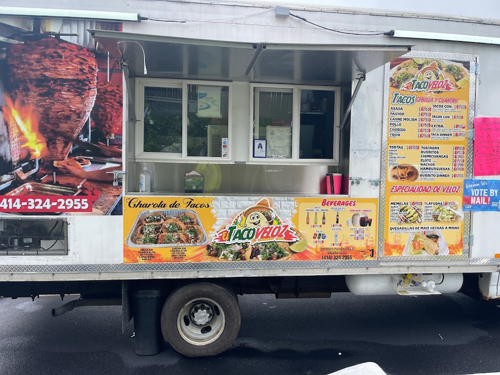 El taco veloz | restaurant | 8200 W Brown Deer Rd, Milwaukee, WI 53223, USA | 4143242955 OR +1 414-324-2955