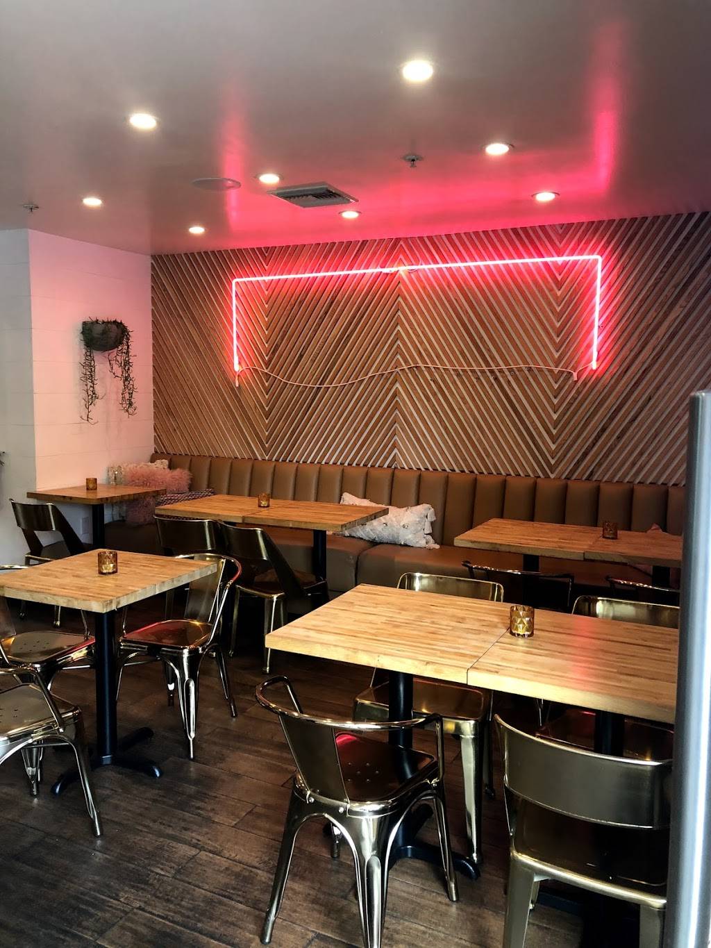 Tacos Tu Madre | restaurant | 1111 N Hayworth Ave, West Hollywood, CA 90046, USA | 3239224826 OR +1 323-922-4826