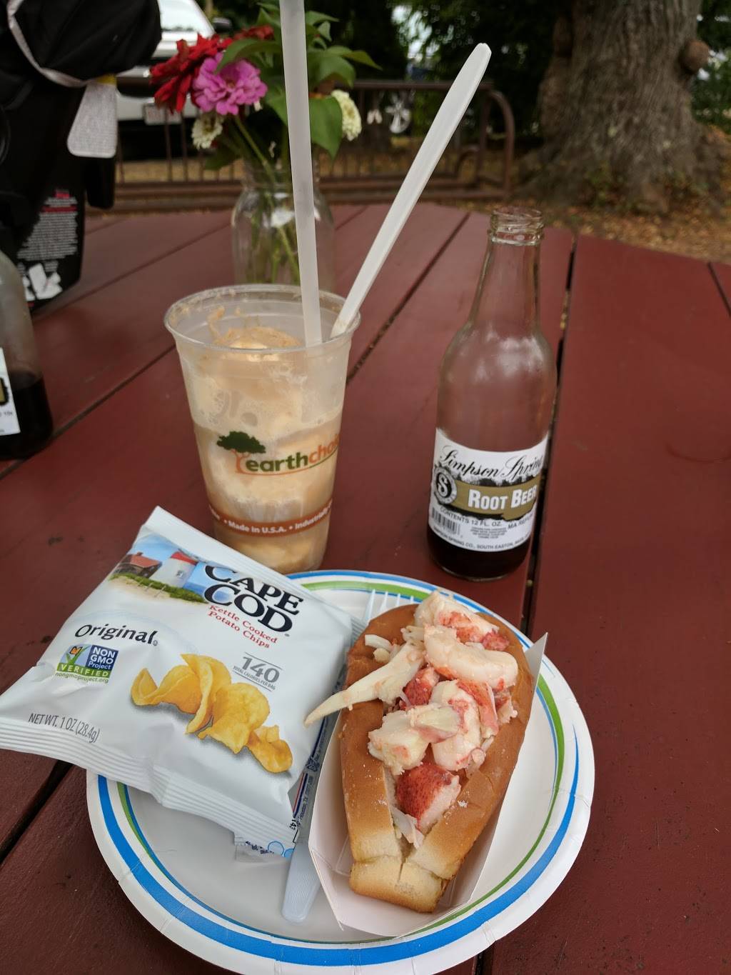 Bramhalls Country Store | meal takeaway | 2 Sandwich Rd, Plymouth, MA 02360, USA | 5087461844 OR +1 508-746-1844