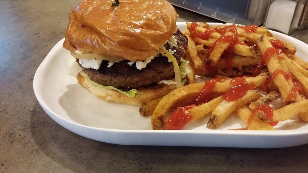 Simply Burgers & More | restaurant | 2500 NE Green Oaks Blvd, Arlington, TX 76006, USA | 8177959188 OR +1 817-795-9188