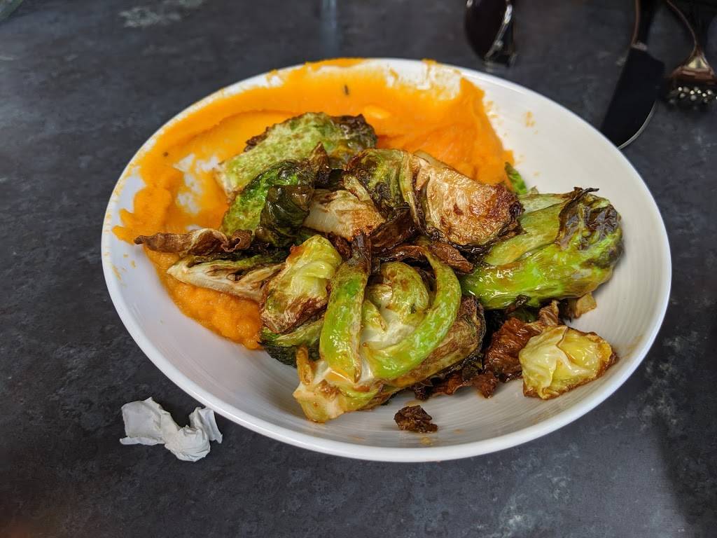 The Atlantic House | restaurant | 67 1st Ave, Atlantic Highlands, NJ 07716, USA | 8483002408 OR +1 848-300-2408