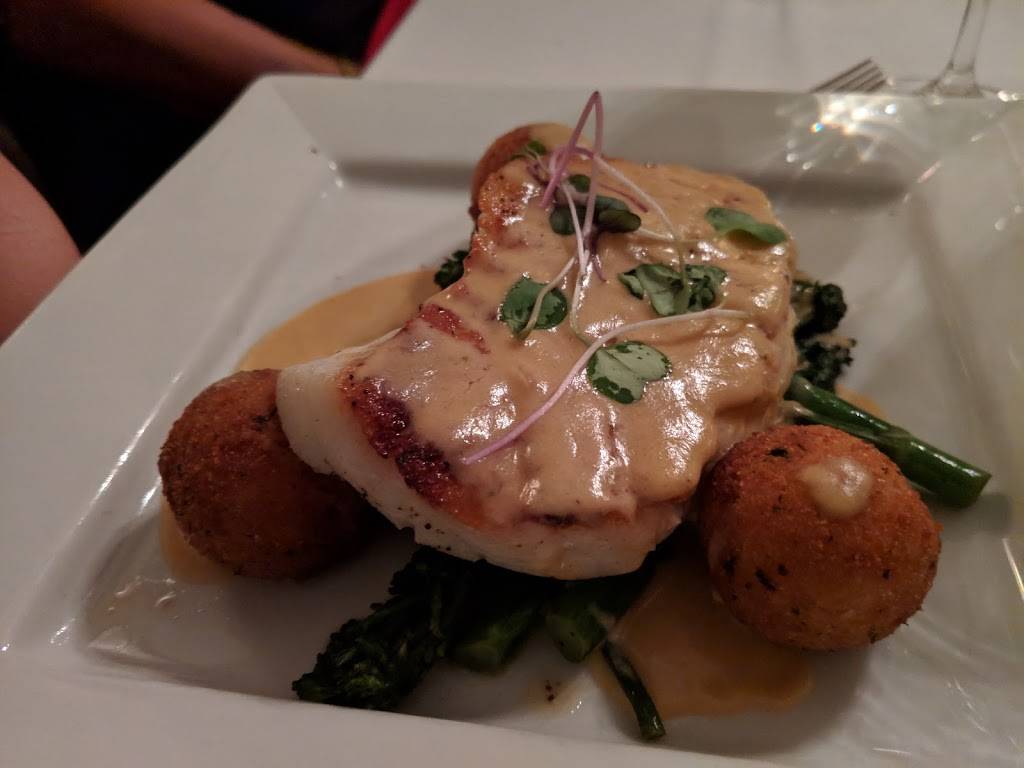 21 Main At North Beach | restaurant | north, 719 North Beach Boulevard, North Myrtle Beach, SC 29582, USA | 8433153000 OR +1 843-315-3000