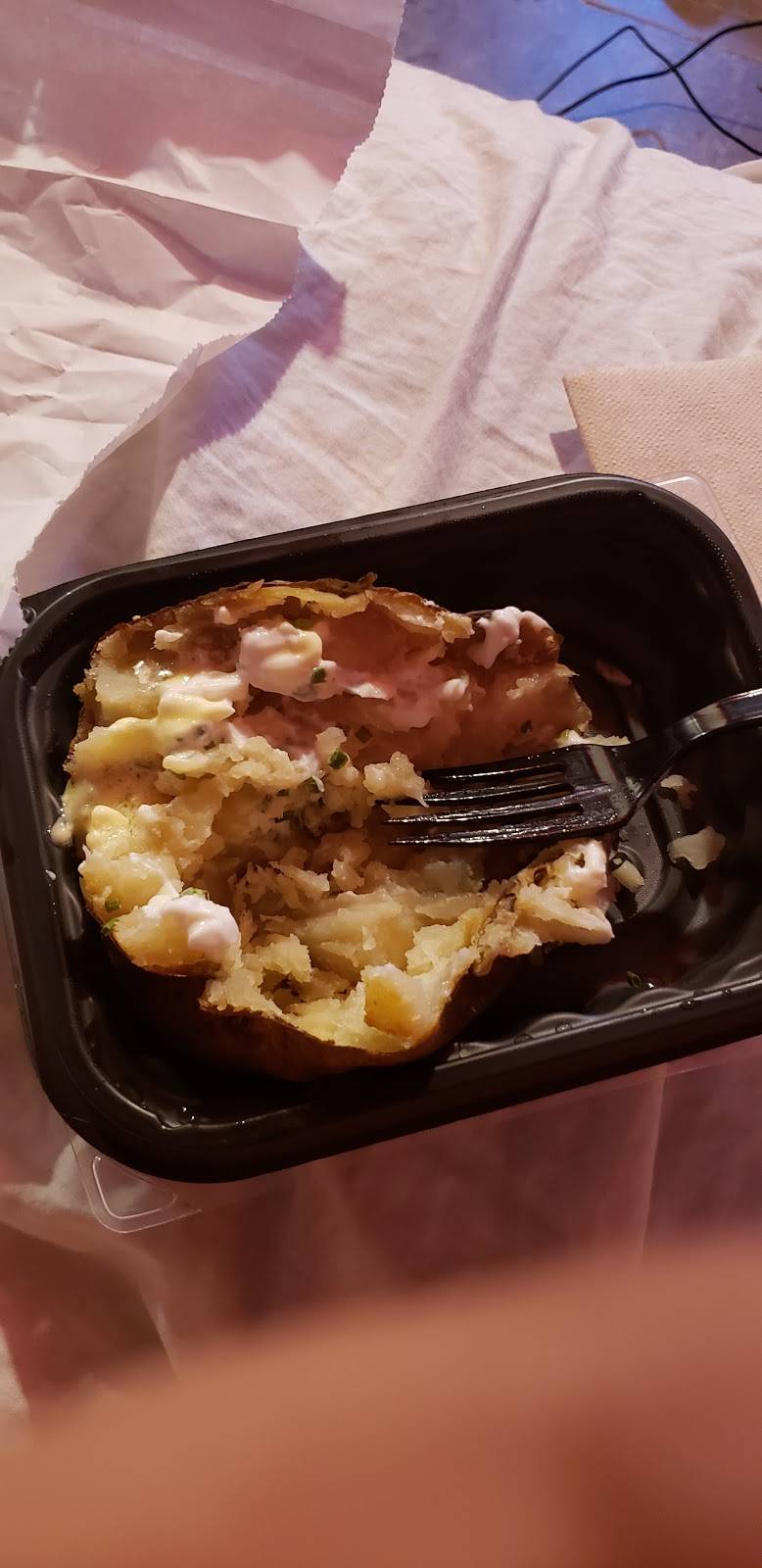 Wendys | restaurant | 1012 N State College Blvd, Anaheim, CA 92806, USA | 7147768688 OR +1 714-776-8688