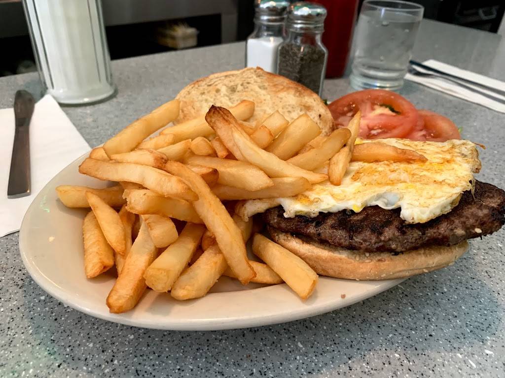 Vickys | restaurant | 805 W 187th St, New York, NY 10040, USA | 2129278458 OR +1 212-927-8458