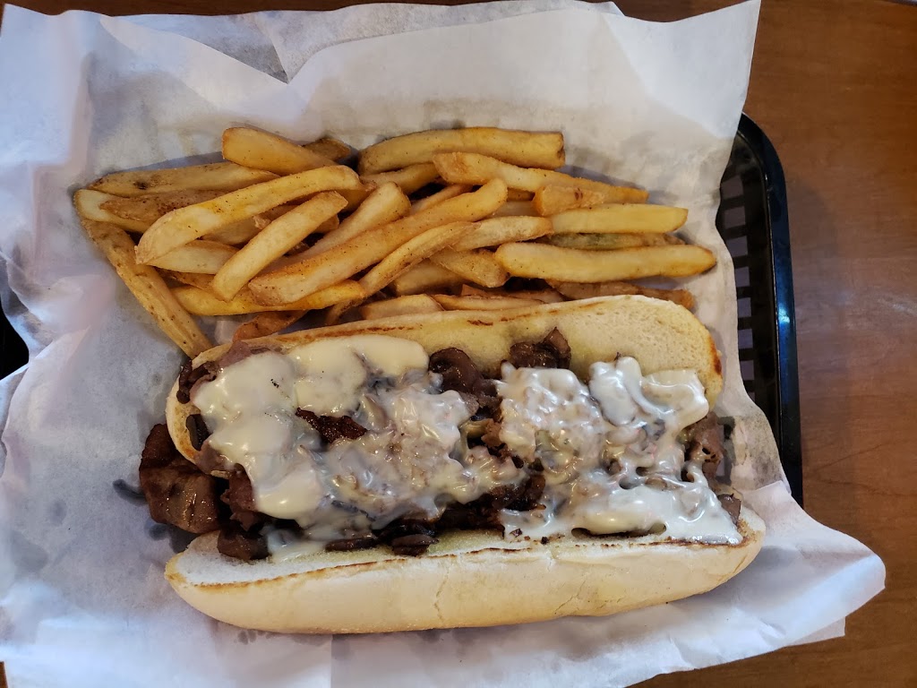 Running M Bar & Grill | restaurant | 520 St Paul St, Gonzales, TX 78629, USA | 8306723647 OR +1 830-672-3647