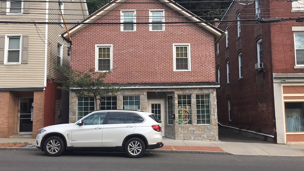 Sumo Sushi | restaurant | 111 Center St, Shelton, CT 06484, USA | 2037366666 OR +1 203-736-6666