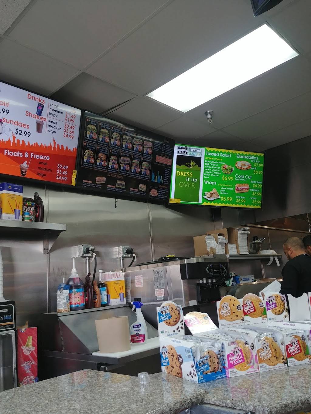 Manhattan Deli | restaurant | 1217 Fresno St, Fresno, CA 93706, USA | 5593751422 OR +1 559-375-1422