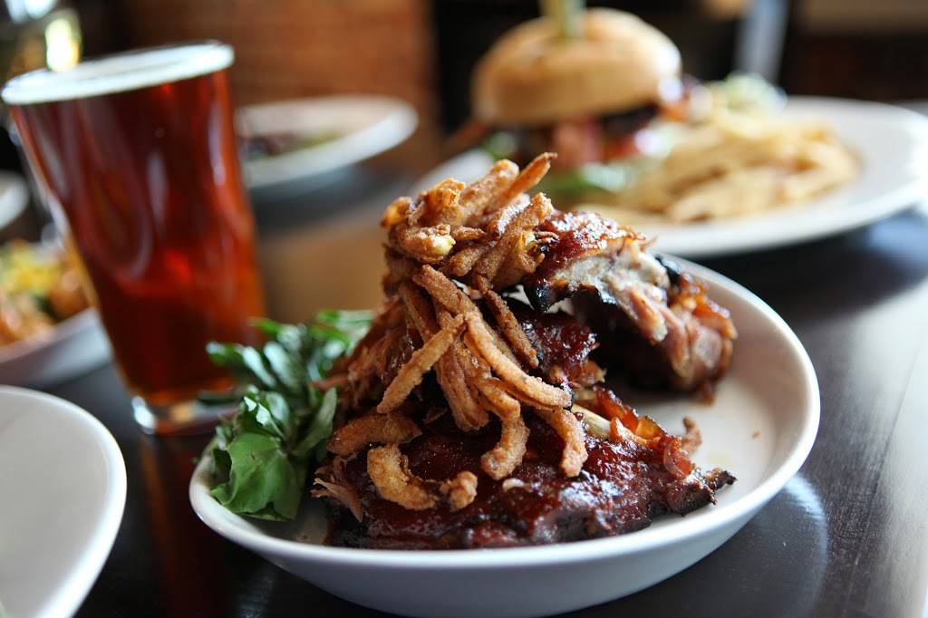 Shoemakers | restaurant | 1312 Commerce St, Lynchburg, VA 24504, USA | 4344551510 OR +1 434-455-1510