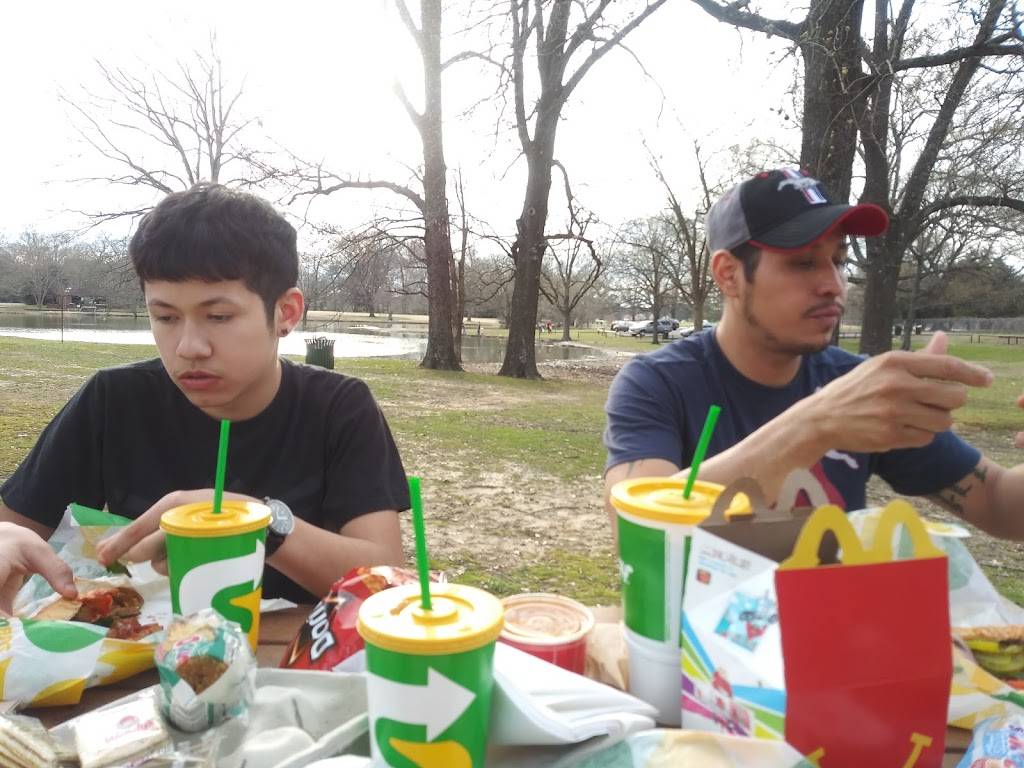 Wendys | restaurant | 4605 Poplar Ave, Memphis, TN 38117, USA | 9017610599 OR +1 901-761-0599