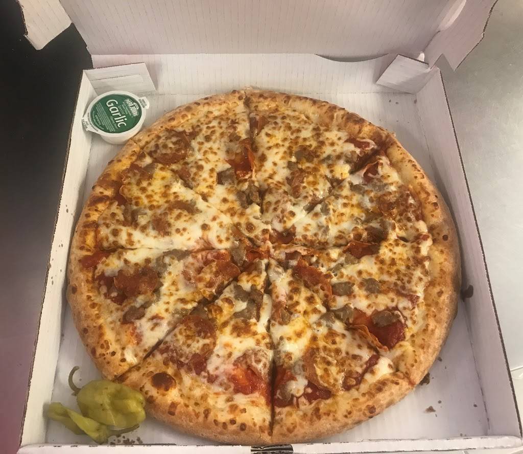Papa Johns Pizza | restaurant | 2731 W Northwest Hwy, Dallas, TX 75220, USA | 2143527272 OR +1 214-352-7272