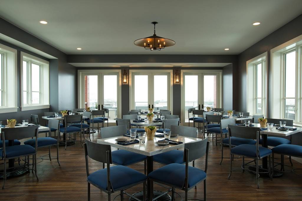 The Watch Rooftop Kitchen and Spirits | restaurant | 79 Wentworth St, Charleston, SC 29401, USA | 8435185115 OR +1 843-518-5115