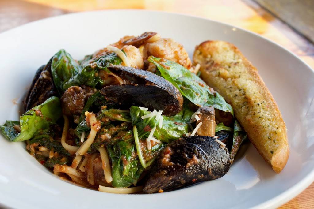 Sculleys Seafood Restaurant | restaurant | 190 Boardwalk, Madeira Beach, FL 33708, USA | 7272584820 OR +1 727-258-4820