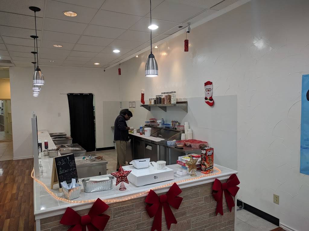 Lets Roll Ice Cream | restaurant | 8150 N MacArthur Blvd Suite #168, Irving, TX 75063, USA | 4694583244 OR +1 469-458-3244