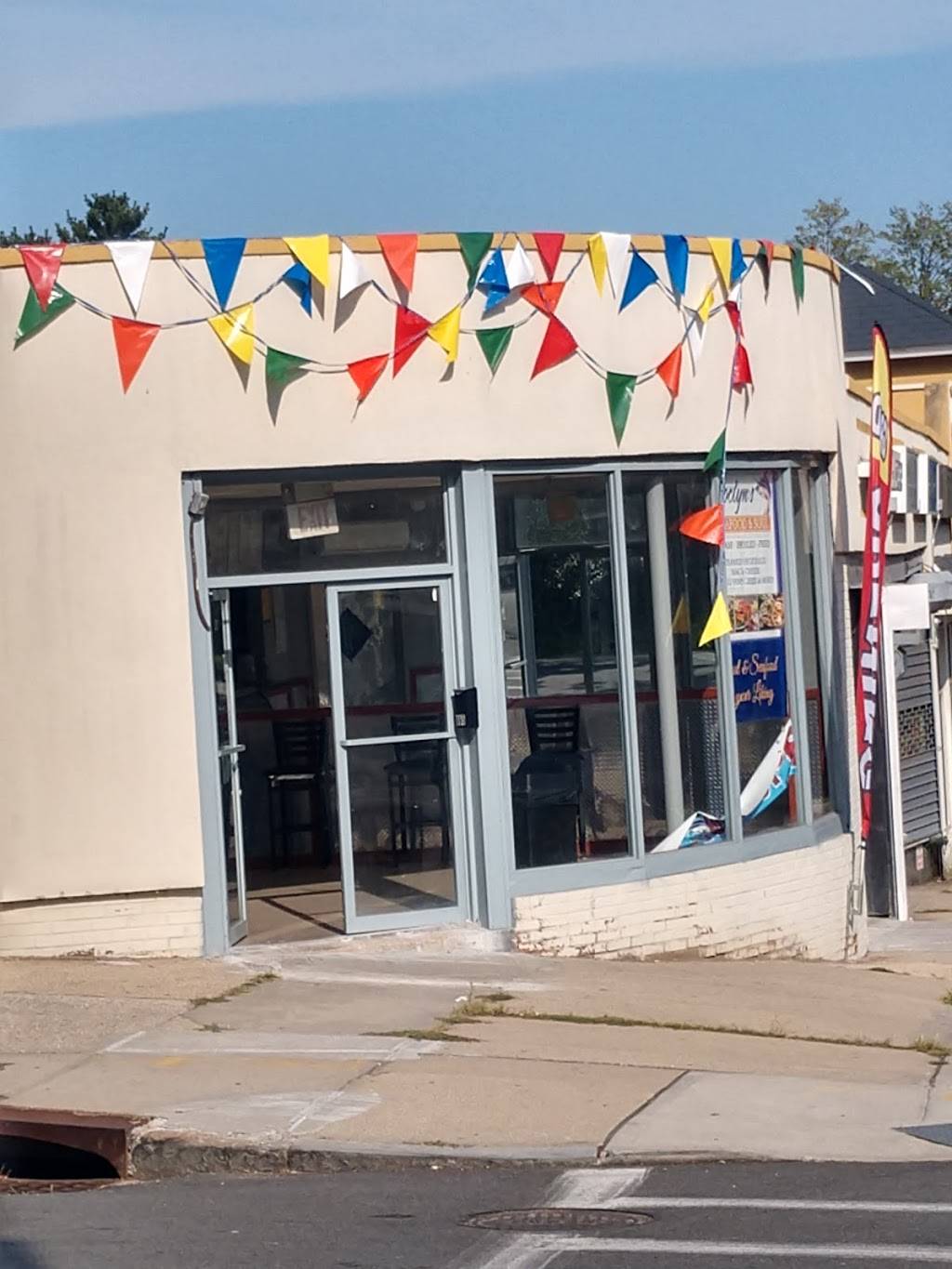 Roclyns Seafood & Soul | restaurant | 665 E Lincoln Ave, Mt Vernon, NY 10552, USA | 9145305882 OR +1 914-530-5882