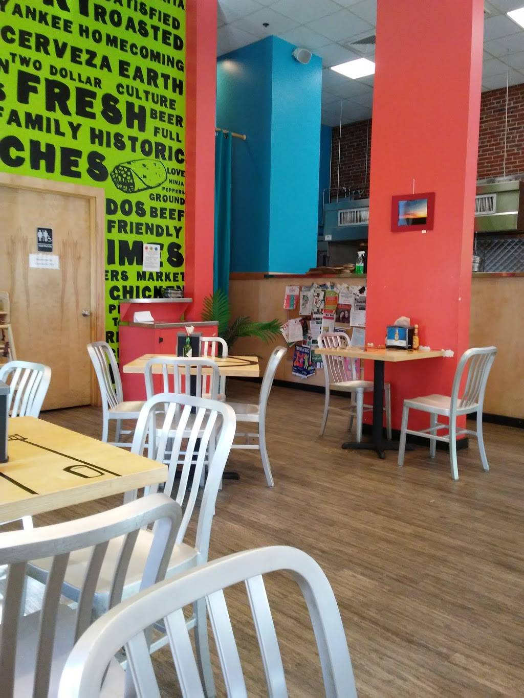 Dos Amigos Burritos | restaurant | 24 Pleasant St, Newburyport, MA 01950, USA | 9782557326 OR +1 978-255-7326