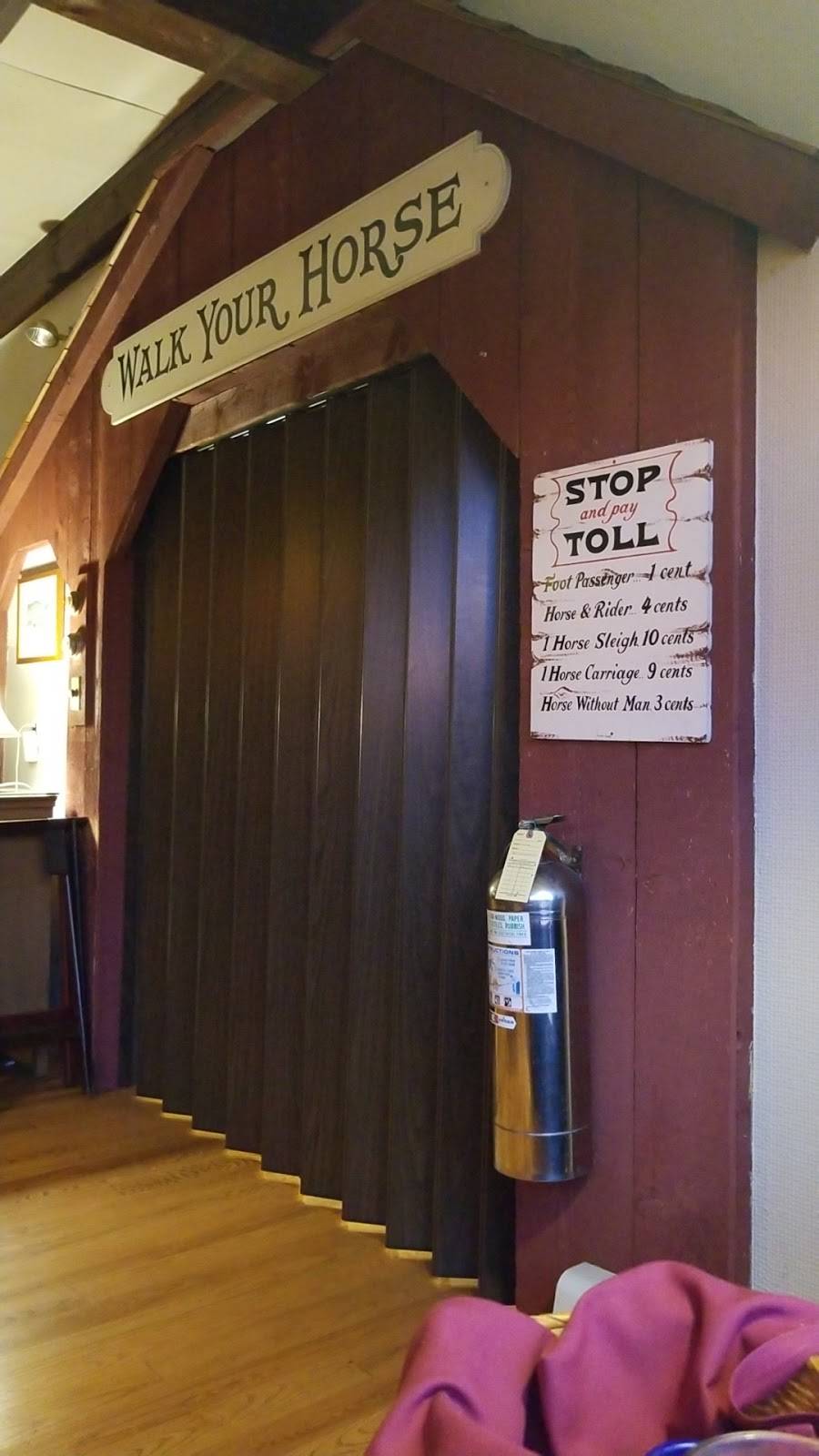 The New England House | restaurant | 254 Marlboro Rd, West Brattleboro, VT 05301, USA | 8022546886 OR +1 802-254-6886