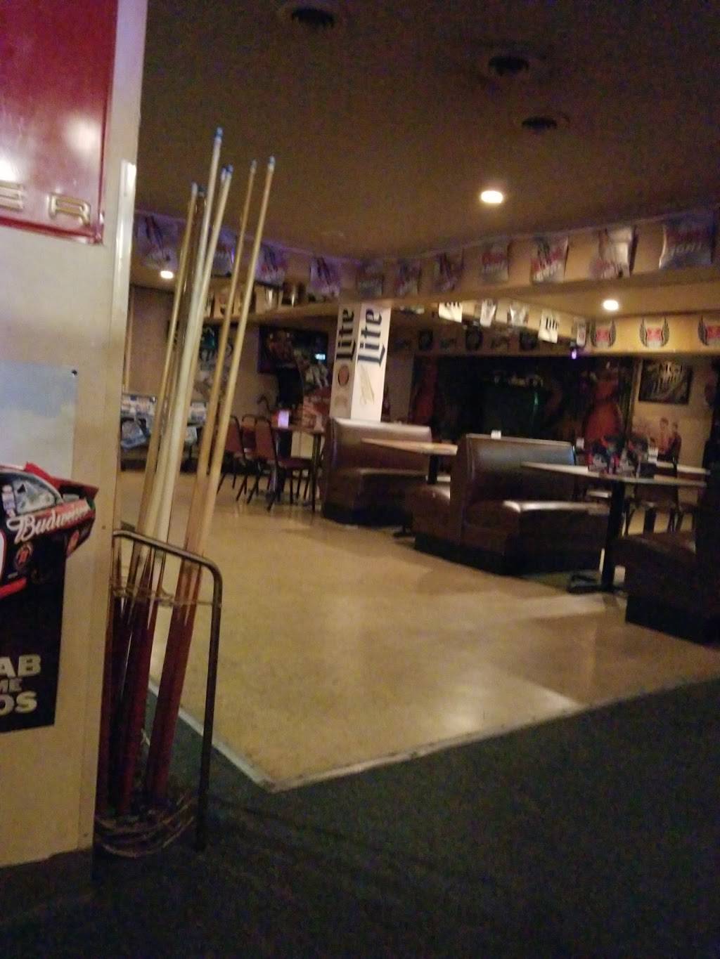 Club 23 | restaurant | 407 Indiana St, Walkerton, IN 46574, USA | 5745862400 OR +1 574-586-2400