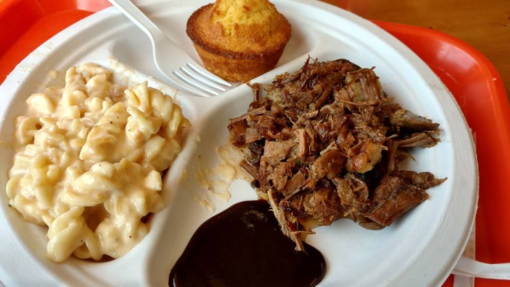 Jimmys Backyard BBQ | restaurant | 526 Graham Rd, Cuyahoga Falls, OH 44221, USA | 3303496949 OR +1 330-349-6949