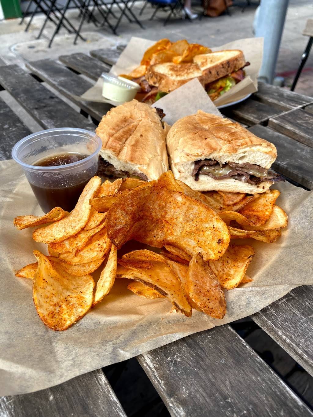 Linus & Peppers | restaurant | 126 S Salisbury St, Raleigh, NC 27601, USA | 9198333866 OR +1 919-833-3866