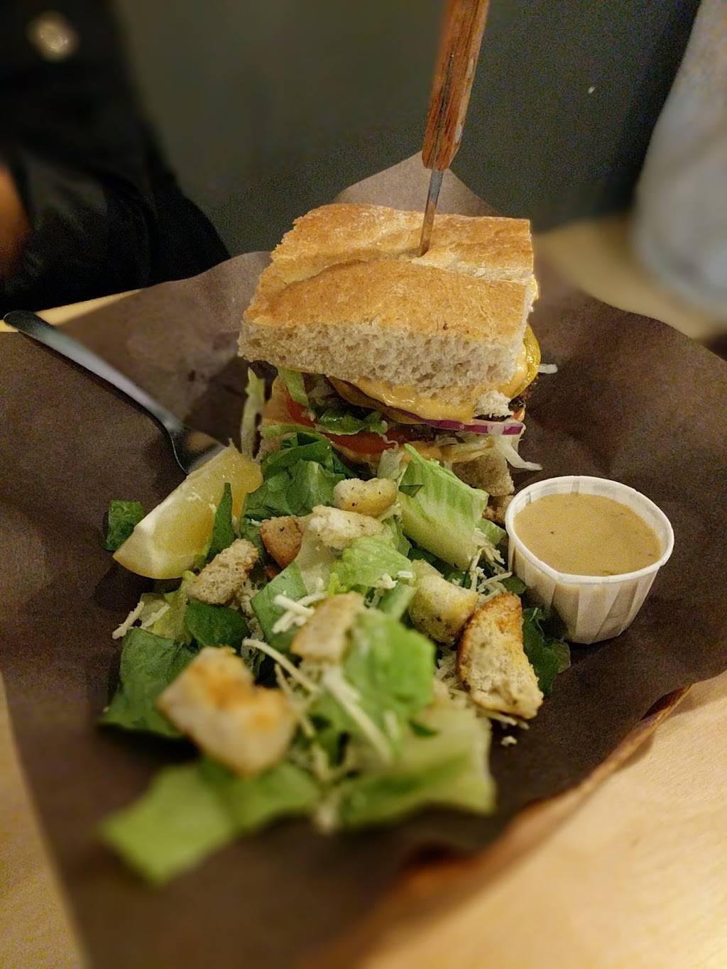 Boon Burger Cafe Guelph | restaurant | 23 Quebec St, Guelph, ON N1H 2T1, Canada | 5192655758 OR +1 519-265-5758