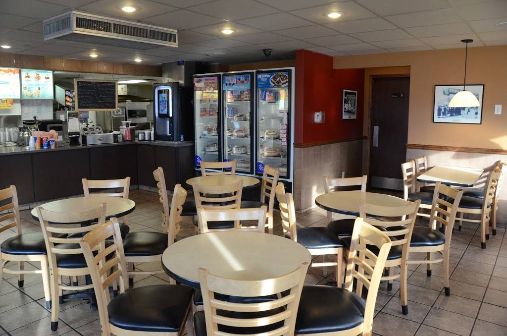 Dairy Queen Grill & Chill | restaurant | 1209 W Main St, Manchester, IA 52057, USA | 5639278181 OR +1 563-927-8181