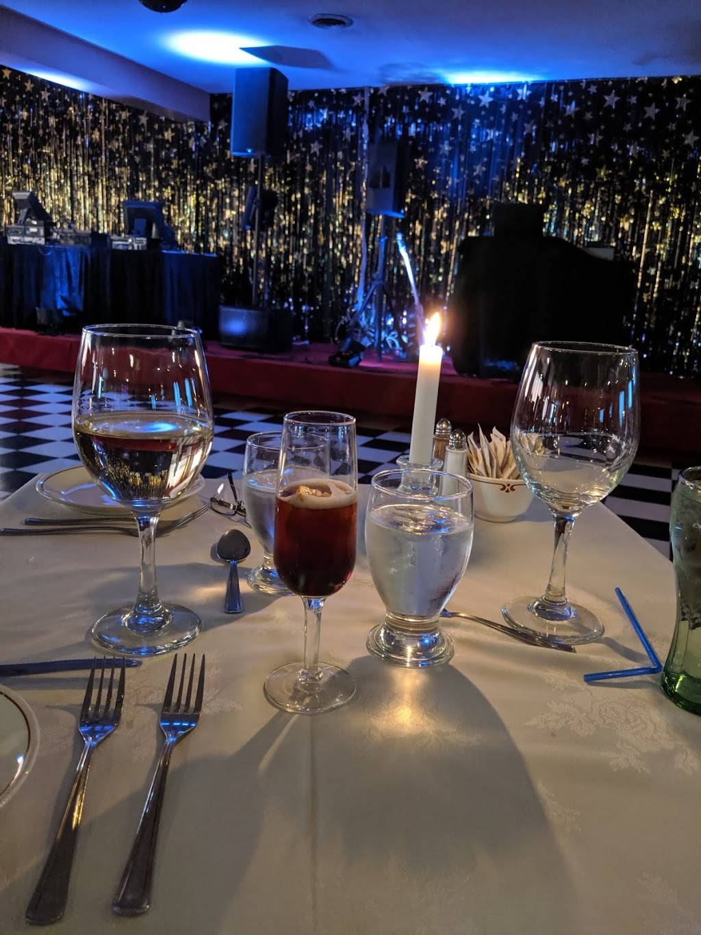 Villa Lucia Supper Club | restaurant | 3430 Carling Ave, Nepean, ON K2H 5B1, Canada | 6135961346 OR +1 613-596-1346