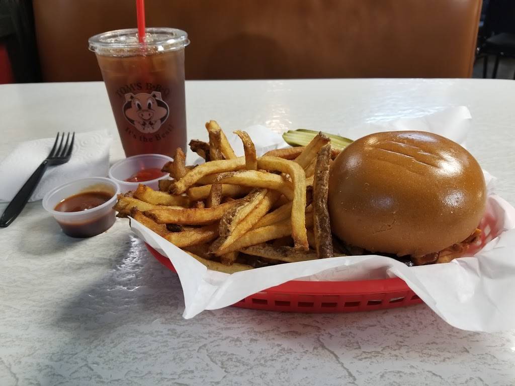 Toms BBQ - Mesa | restaurant | 1140 S Country Club Dr, Mesa, AZ 85210, USA | 4804640471 OR +1 480-464-0471