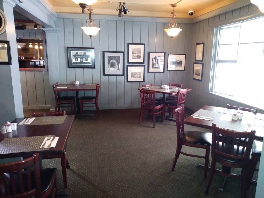 Elmwood Inn | restaurant | 1256 Mt Hope Ave, Rochester, NY 14620, USA | 5852715195 OR +1 585-271-5195