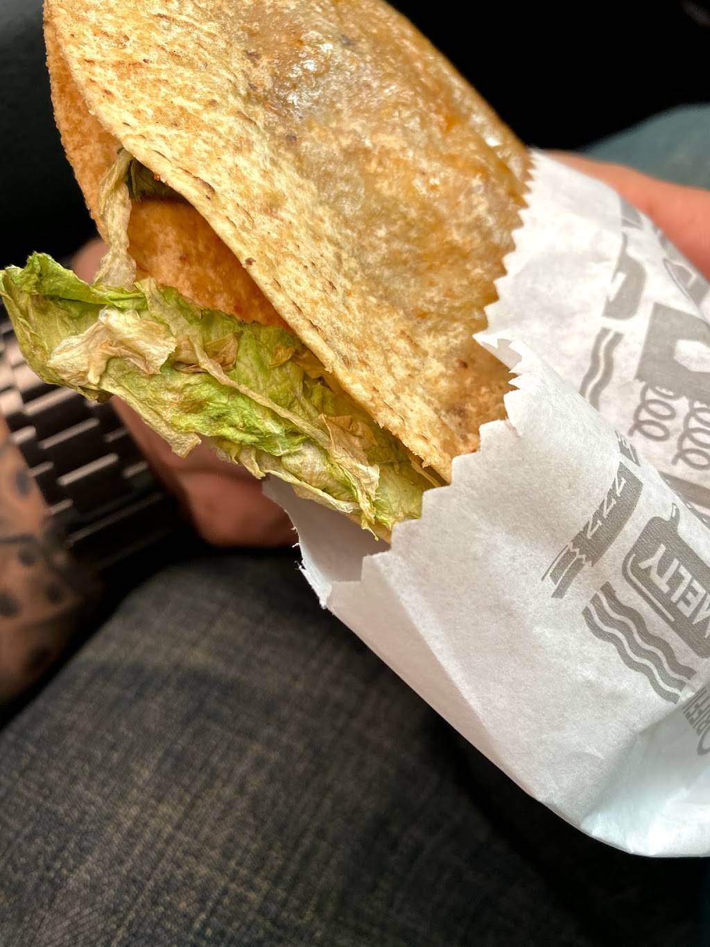 Jack in the Box | restaurant | 5757 N Jim Miller Rd, Dallas, TX 75228, USA | 2149573704 OR +1 214-957-3704