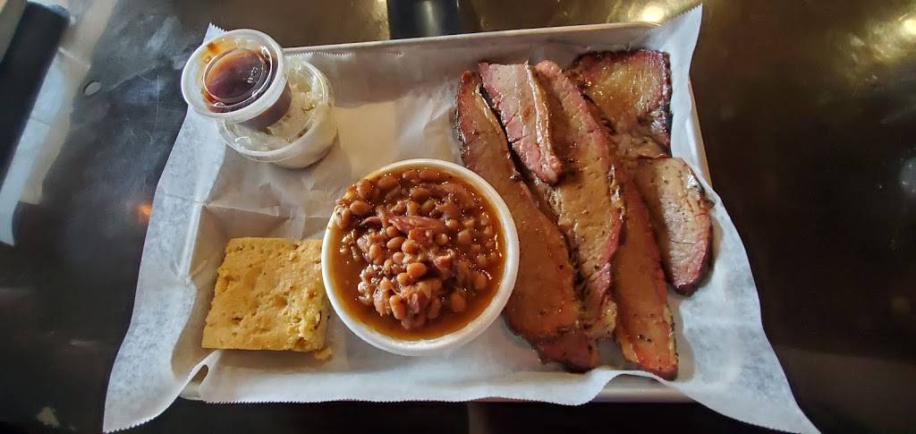 The 207 Tavern eliot me | restaurant | 811 Dow Hwy, Eliot, ME 03903, USA | 2077481790 OR +1 207-748-1790