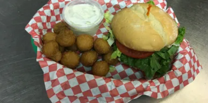 Cafe at Rim Resort | cafe | 1441 AZ-260 Suite 102, Forest Lakes Estates, AZ 85931, USA | 9285359683 OR +1 928-535-9683